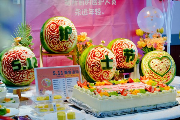 活动回首丨唱起天使赞歌，为护士天使守候，向大爱致敬